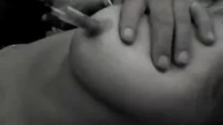 نوجوان اور گرم ، شہوت انگیز brunette کرسٹینا پر اردو سیکسی کہانیاں لان
