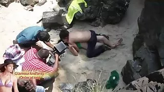 رشک brunette بیب ، دور چھاتی کے فلم سکس افغانی محلی ساتھ حملہ کیا گیا تھا میں ایک مشکل لاحق