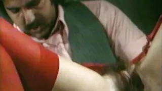 سنہرے بالوں والی hottie titjob دیتا ہے اور سواری پر ڈک فلم سکس زن با حیوان