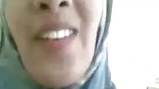 گرم ، شہوت انگیز سیاہ بالوں والی خوبصورتی کا اشتراک ایک میٹھی طویل عضو سکس با رقص عربی تناسل میں مساج پارلر